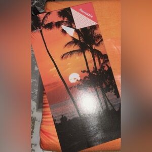 Reversible Sunset Towel     
Perfect for Beach, Pool, Yoga, Travel or Camping